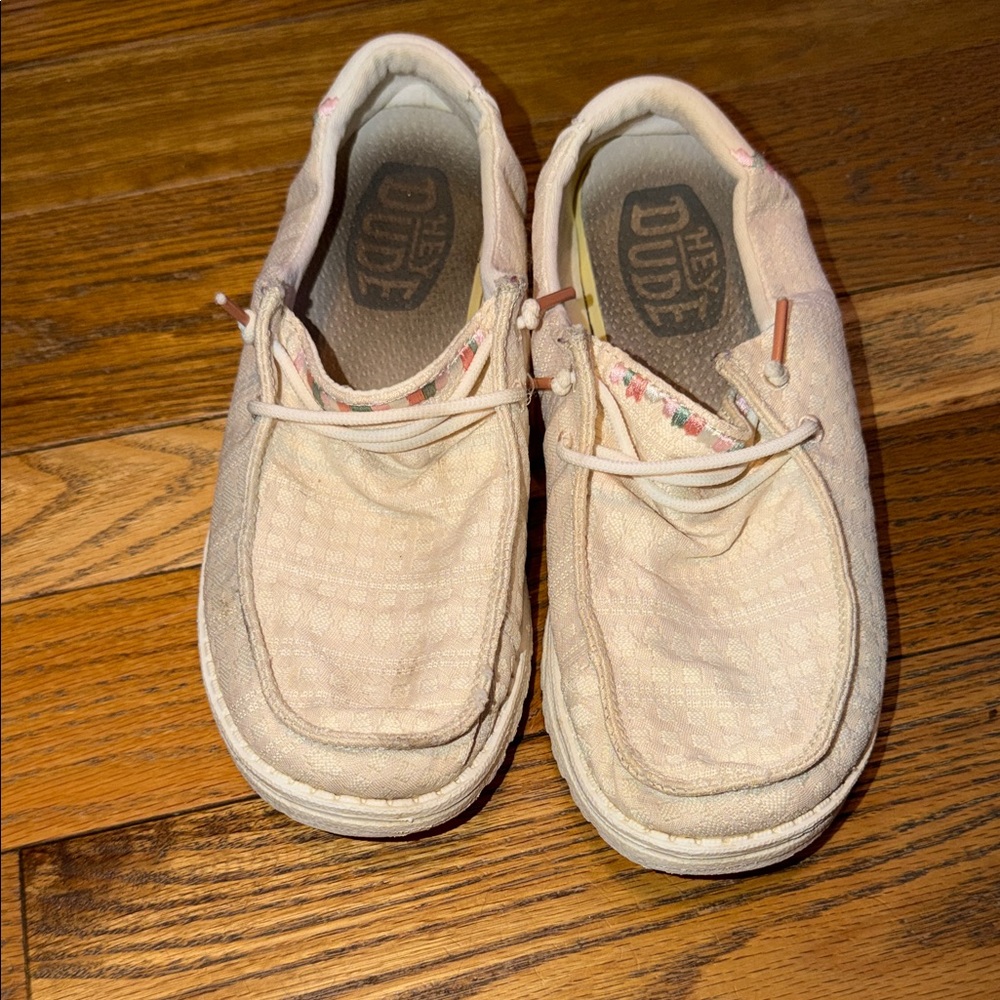 Hey Dude Light Tan Casual Slip-Ons Women’s